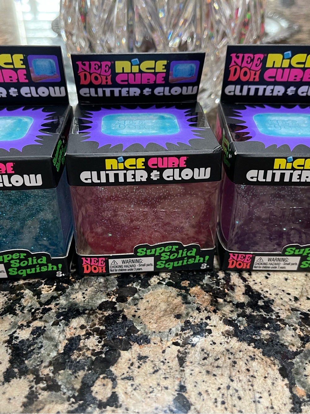 ONE NeeDoh Nice Cube Glitter & Glow Squish